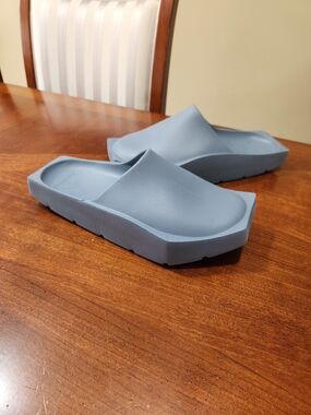 Jordan Slide Sandals in Light Blue Size 9 Women